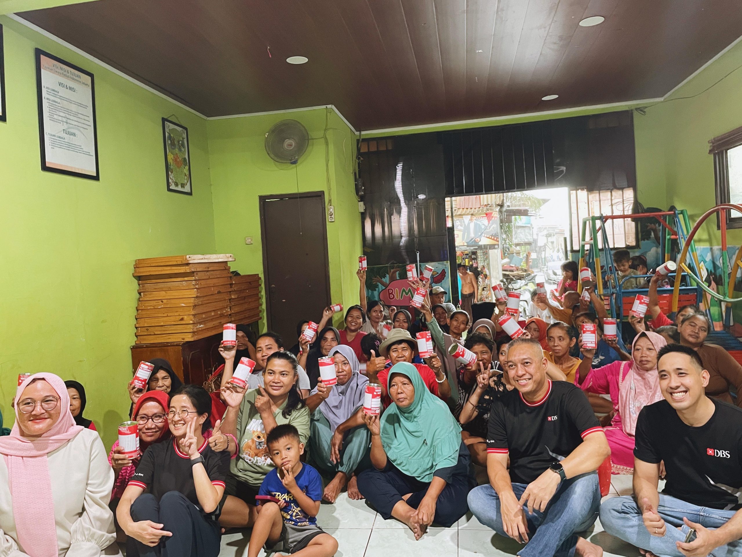 Creating Better Financial Habits for Waste Pickers Community 5 Yayasan Mahija parahita nusantara