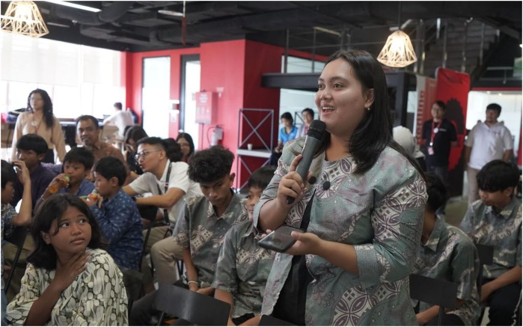 10 Program Volunteer CCEP untuk Anak Pemulung: Kesempatan Kunjungan Kantor dan Edukasi 3 program-volunteer-CCEP-untuk-anak-pemulung