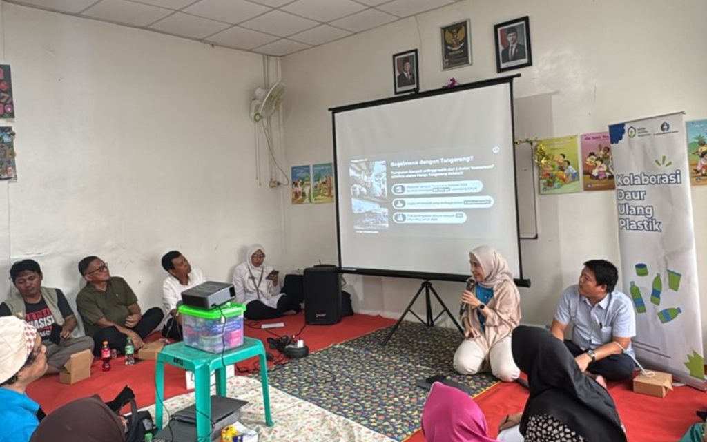 edukasi-ke-aksi-daur-ulang-botol-PET