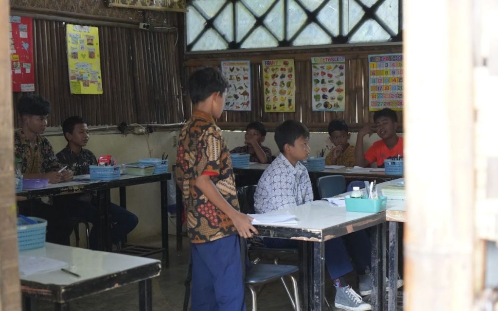 Aksi Mahija Wujudkan Harapan Masa Depan Pekerja Sampah 1 2 harapan-masa-depan-pekerja-sampah