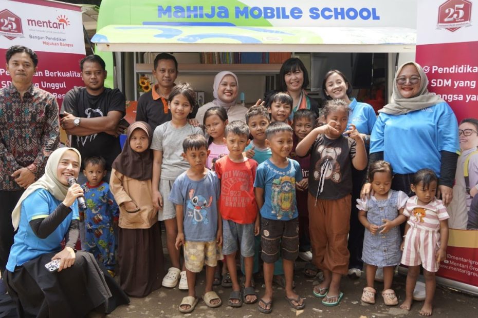 donasi-buku-untuk-ratusan-anak-pemulung