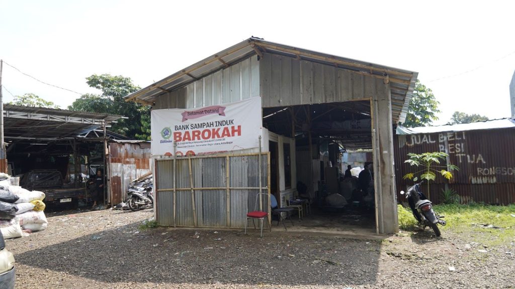 3 Sosialisasi Mahija pada Asobsi dan Dokubata: Dampak Nyata bagi Pemulung 2 dampak-nyata-bagi-pemulung