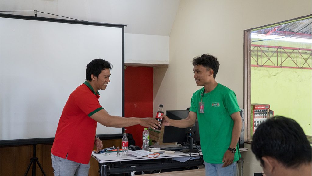 CCEP Indonesia Gandeng M Mart, Ajak Konsumen Pilah Sampah 2 Yayasan Mahija parahita nusantara